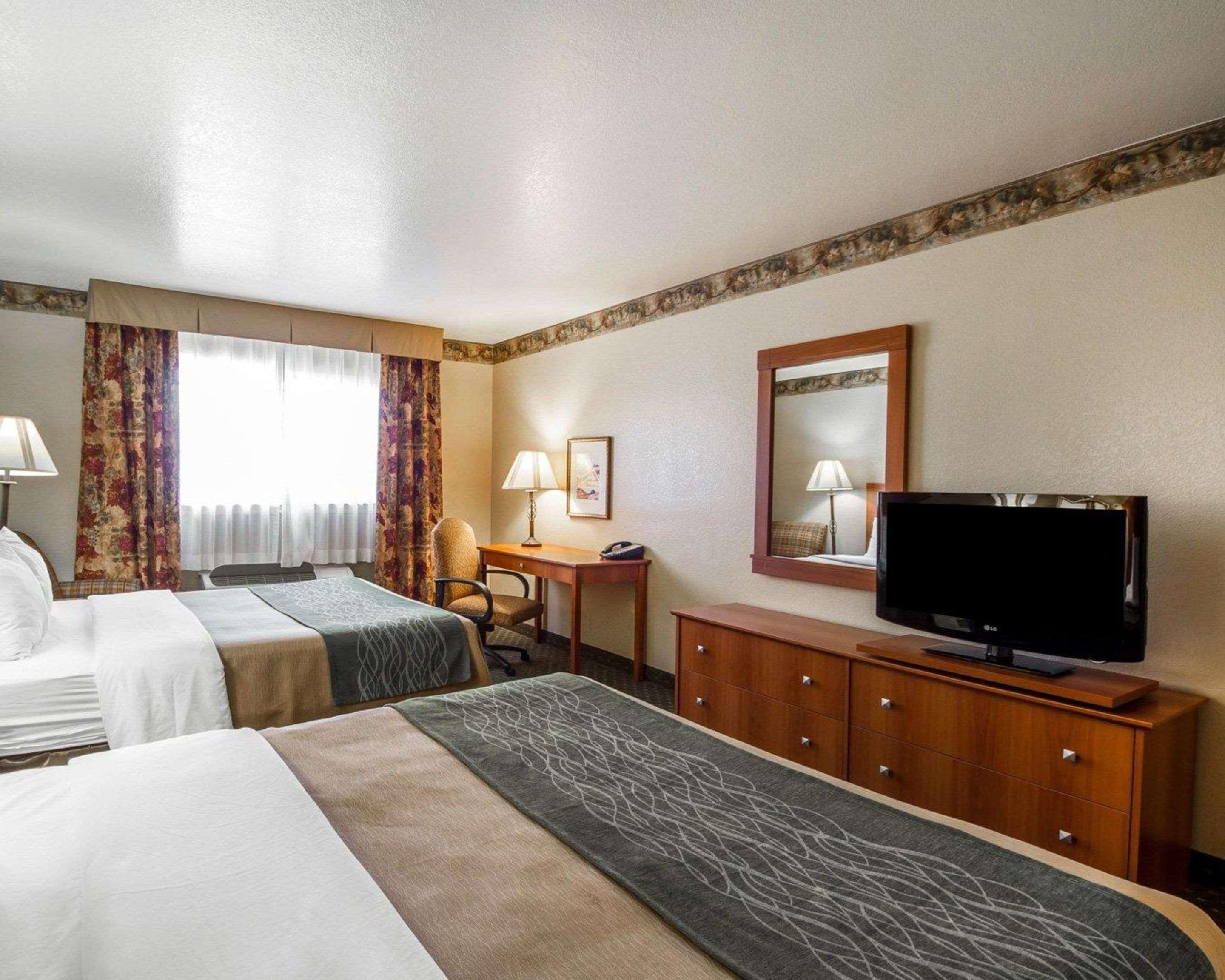 Comfort Inn & Suites Ukiah Mendocino County Exterior photo