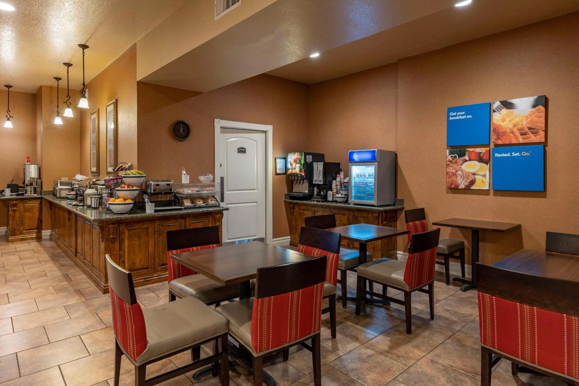 Comfort Inn & Suites Ukiah Mendocino County Exterior photo