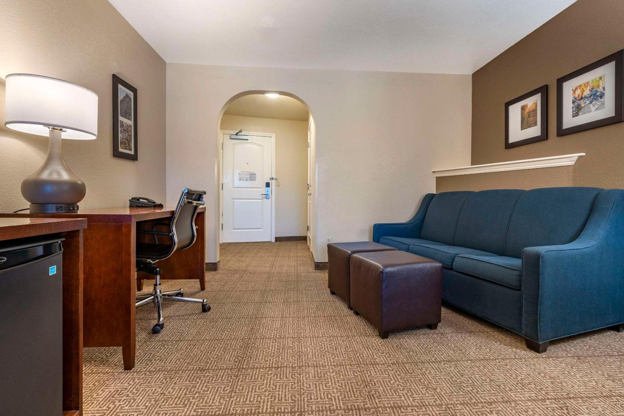Comfort Inn & Suites Ukiah Mendocino County Exterior photo